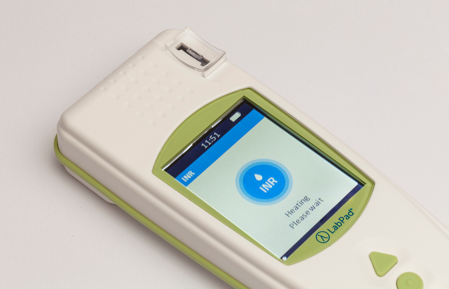 Le LabPad® INR pour la surveillance anticoagulant Le LabPad® un dispositif fiable pour la surveillance anticoagulant